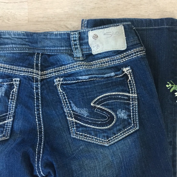 SOLD Silver Jeans Cropped! - Picture 5 of 8